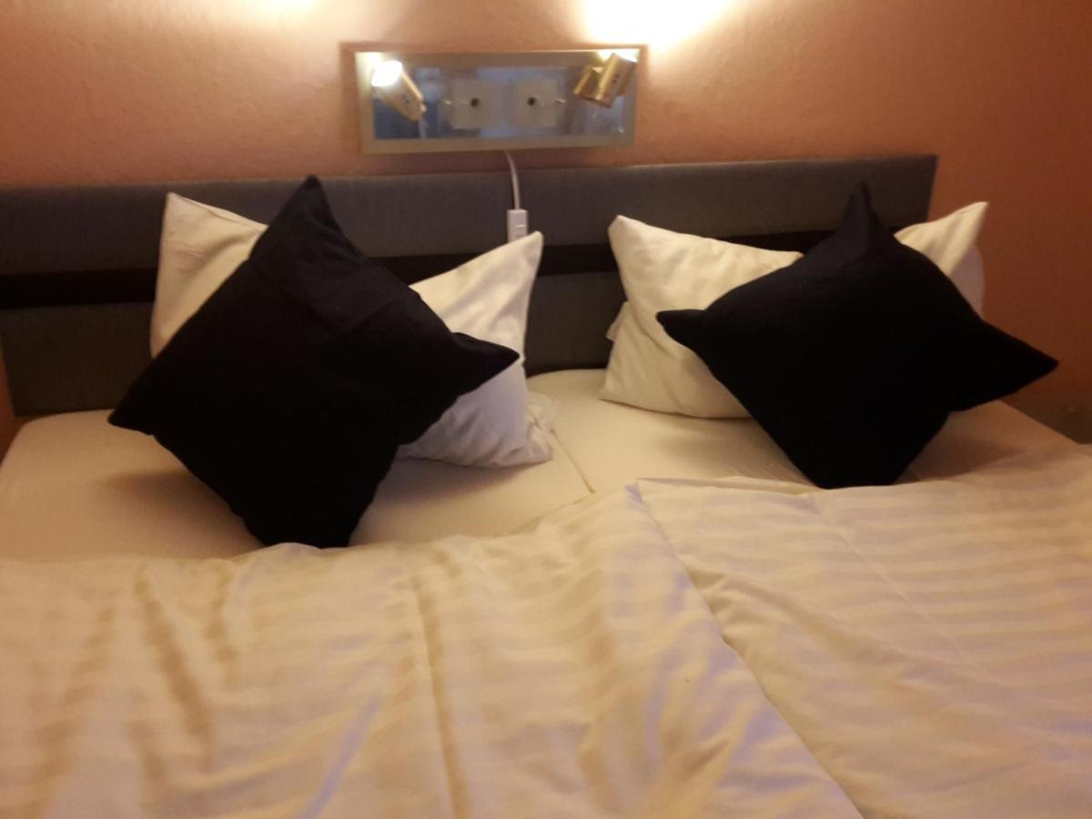 Ferienwohnung Dresden West Ngoại thất bức ảnh